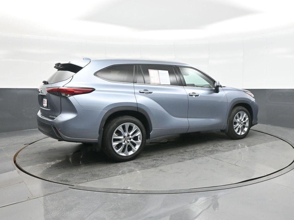 used 2020 Toyota Highlander car, priced at $34,818