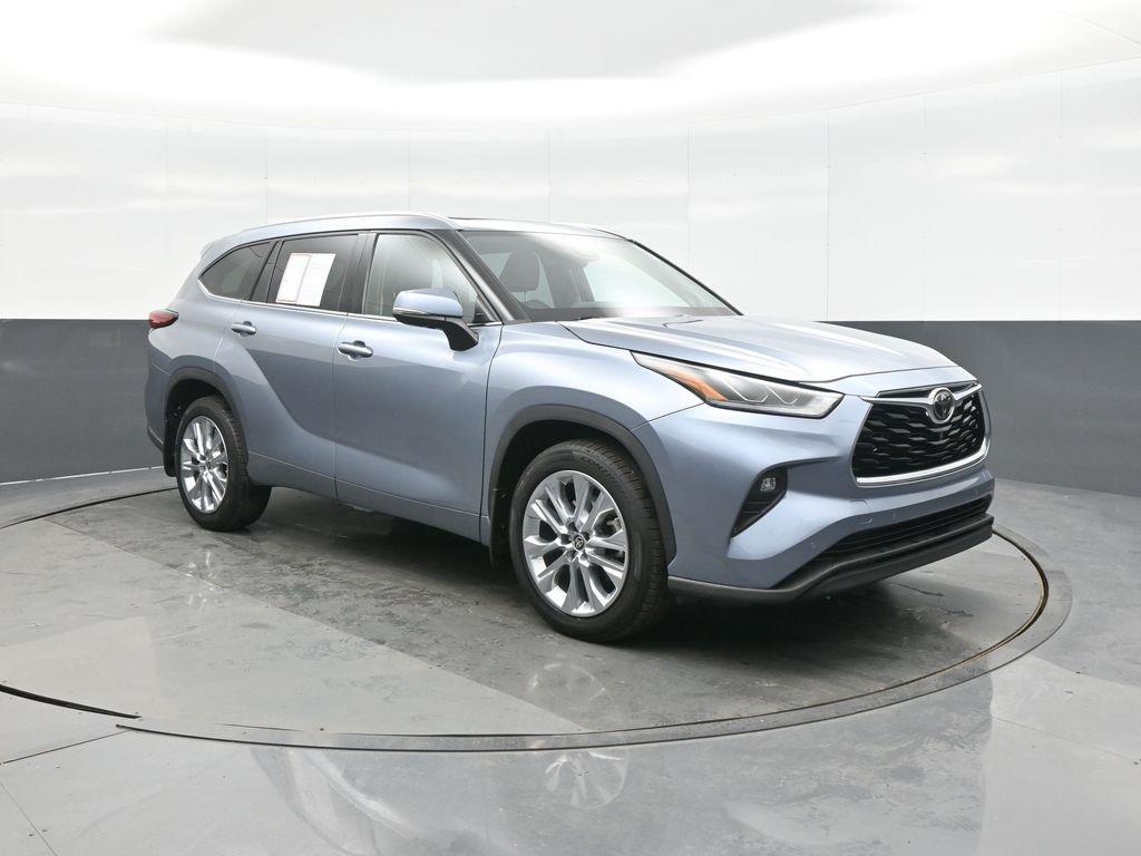used 2020 Toyota Highlander car, priced at $34,818