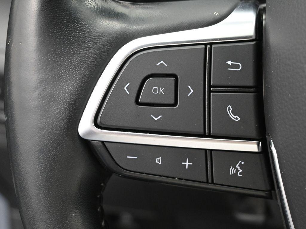 used 2020 Toyota Highlander car, priced at $34,818