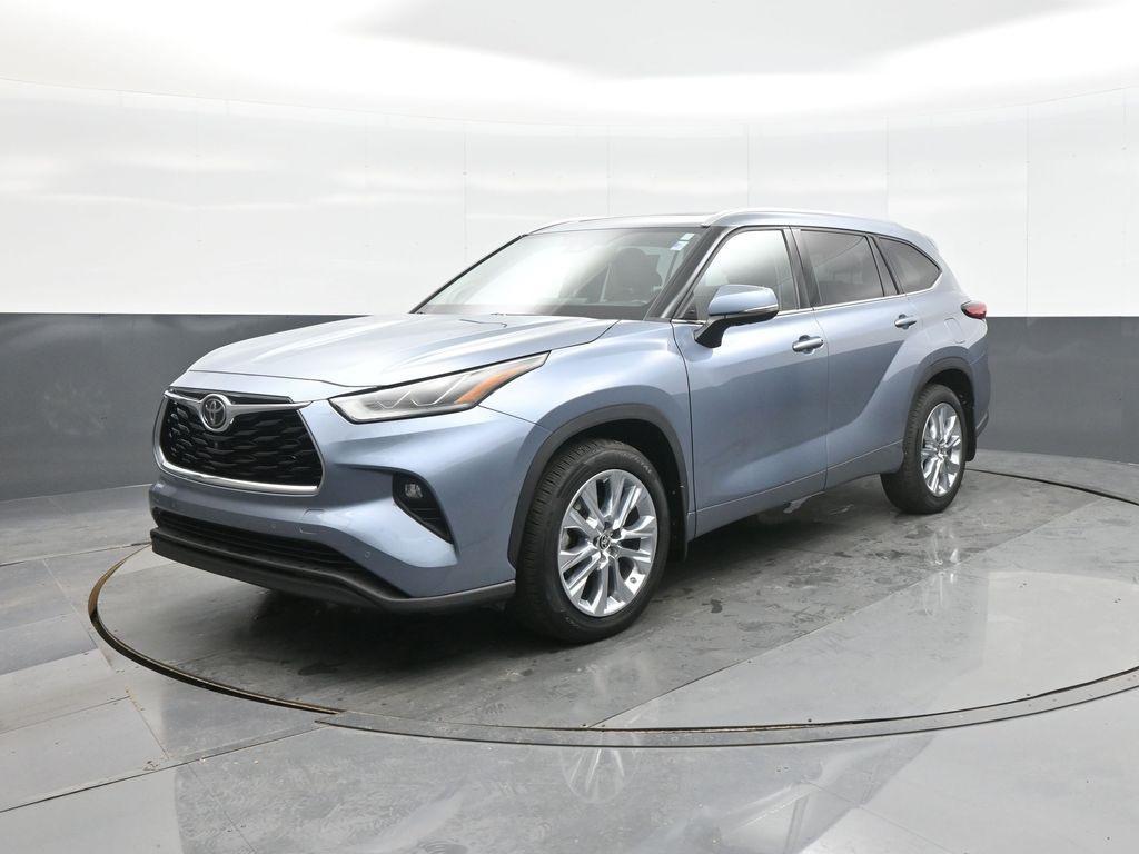 used 2020 Toyota Highlander car, priced at $34,818