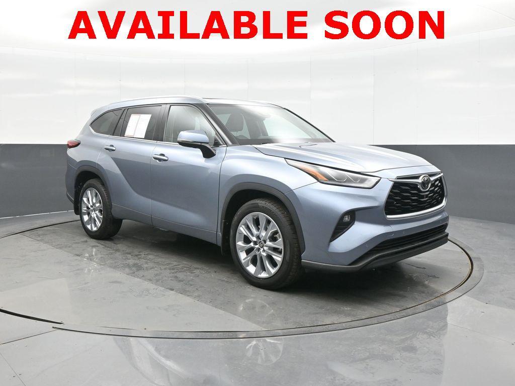used 2020 Toyota Highlander car, priced at $34,818