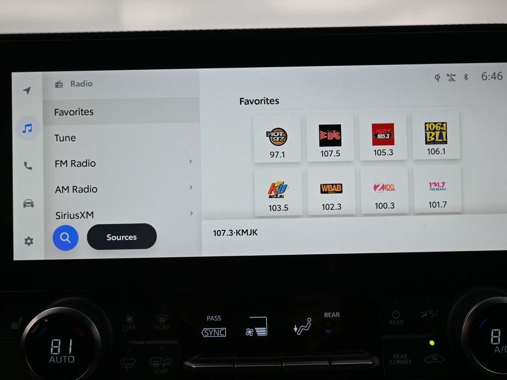 used 2023 Toyota Highlander car, priced at $42,997