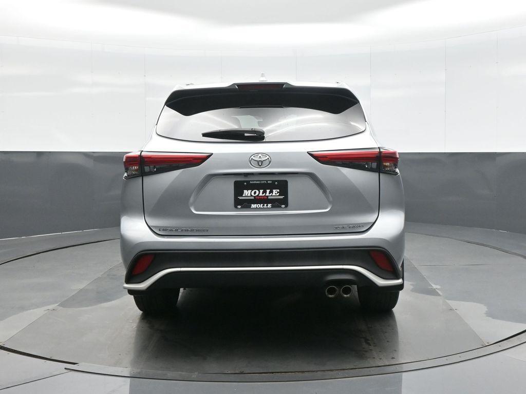 used 2023 Toyota Highlander car, priced at $42,997