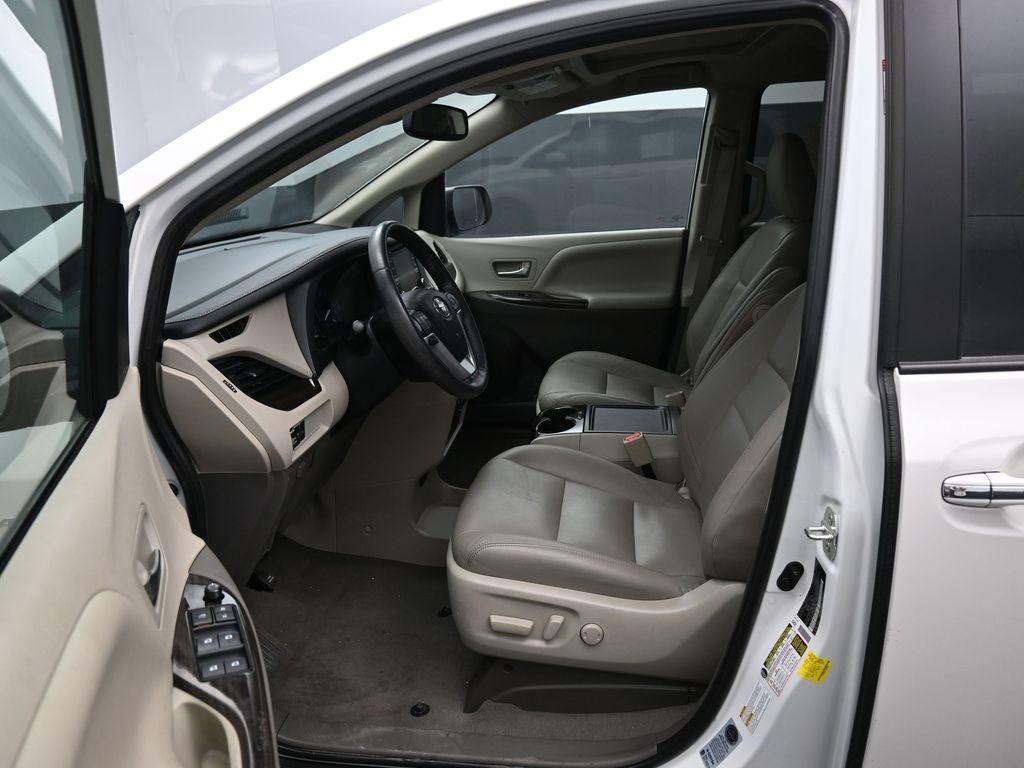 used 2020 Toyota Sienna car, priced at $36,110