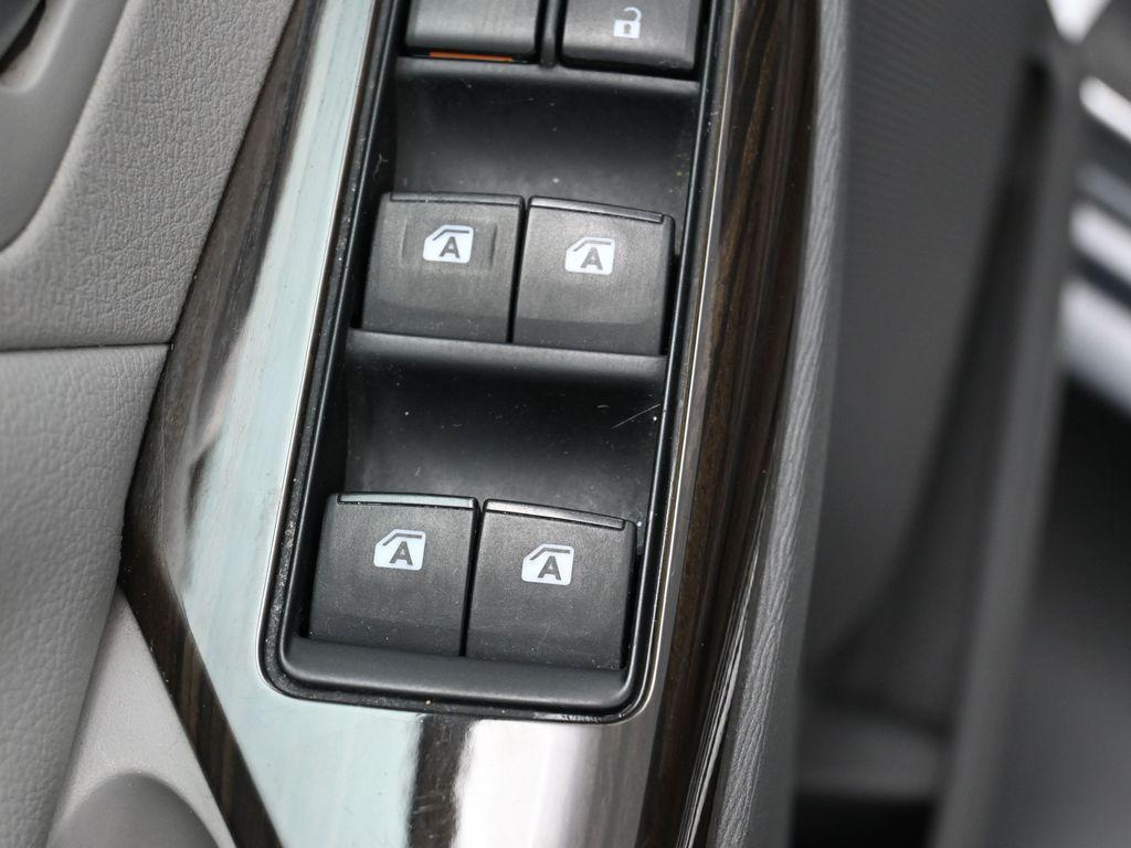used 2015 Toyota Sienna car, priced at $15,981