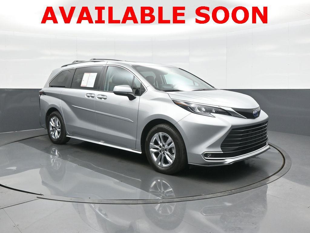 used 2024 Toyota Sienna car, priced at $49,997