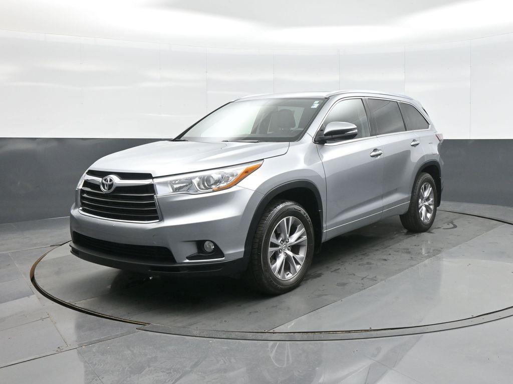 used 2015 Toyota Highlander car, priced at $24,271