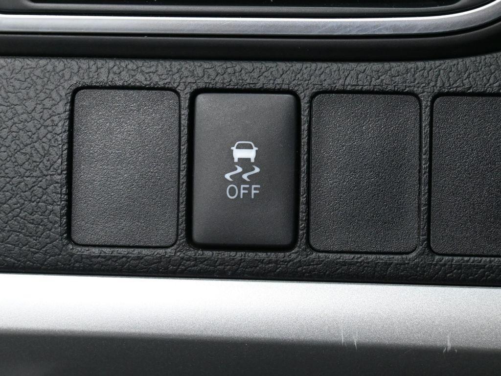 used 2015 Toyota Camry Hybrid car, priced at $17,994