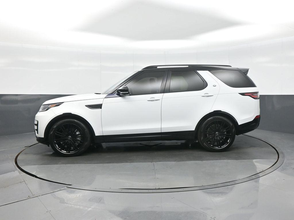 used 2018 Land Rover Discovery car, priced at $17,996