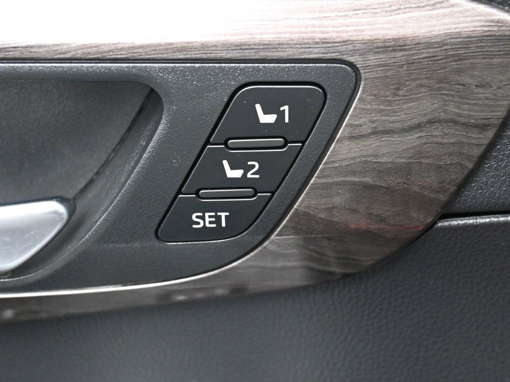 used 2023 Toyota Highlander car, priced at $43,015