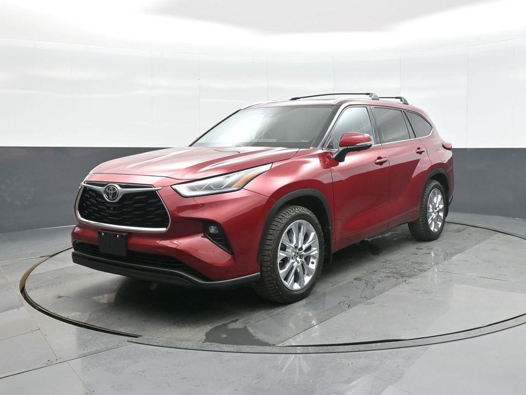 used 2023 Toyota Highlander car, priced at $43,015