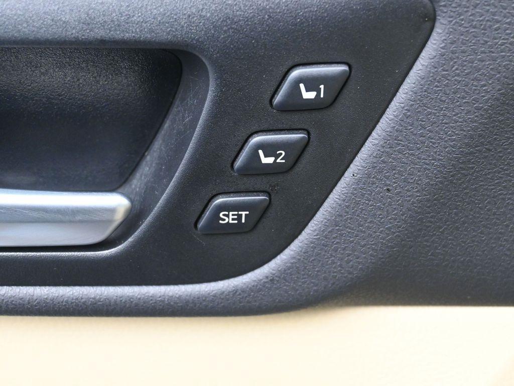 used 2016 Toyota Highlander Hybrid car, priced at $17,927