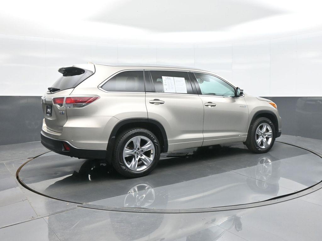 used 2016 Toyota Highlander Hybrid car, priced at $17,927