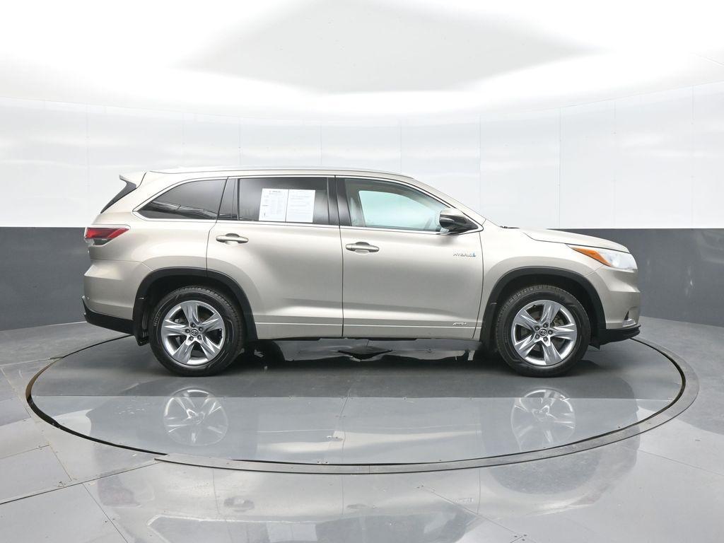 used 2016 Toyota Highlander Hybrid car, priced at $17,927
