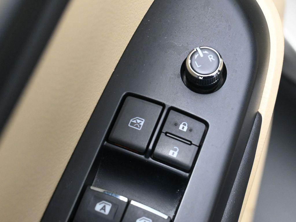 used 2016 Toyota Highlander Hybrid car, priced at $17,927