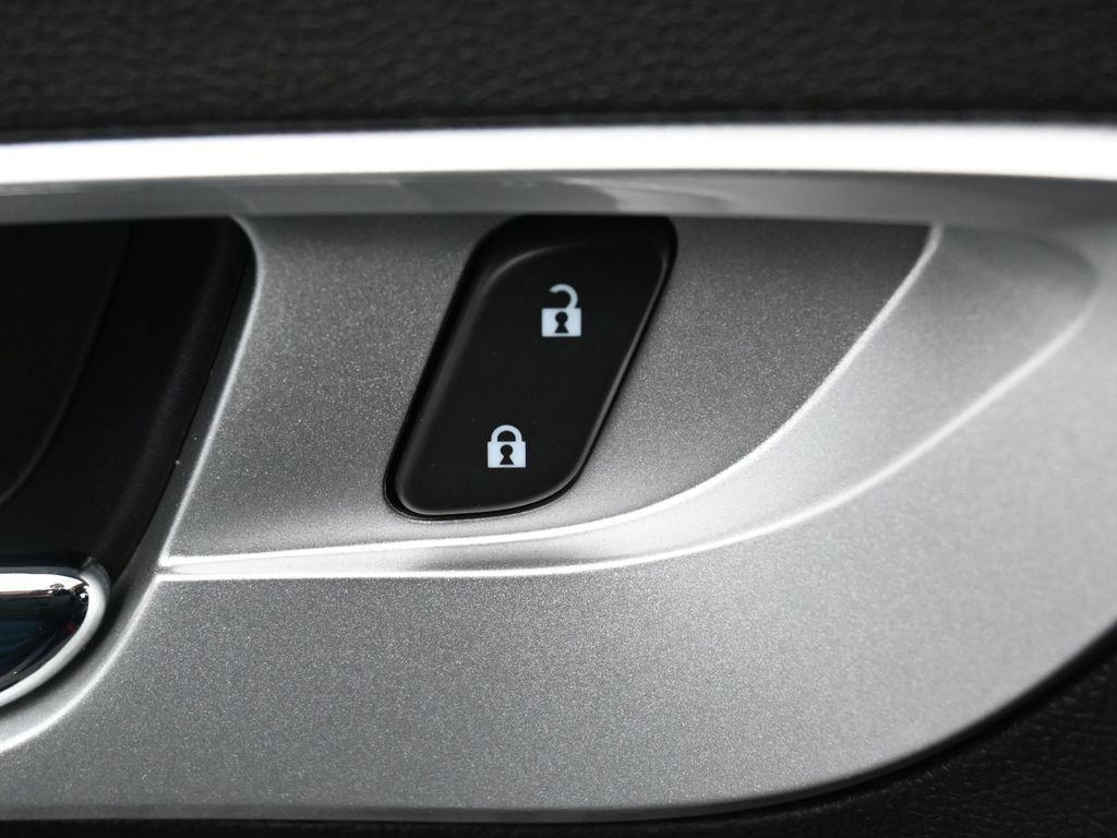 used 2013 Chevrolet Equinox car, priced at $10,299