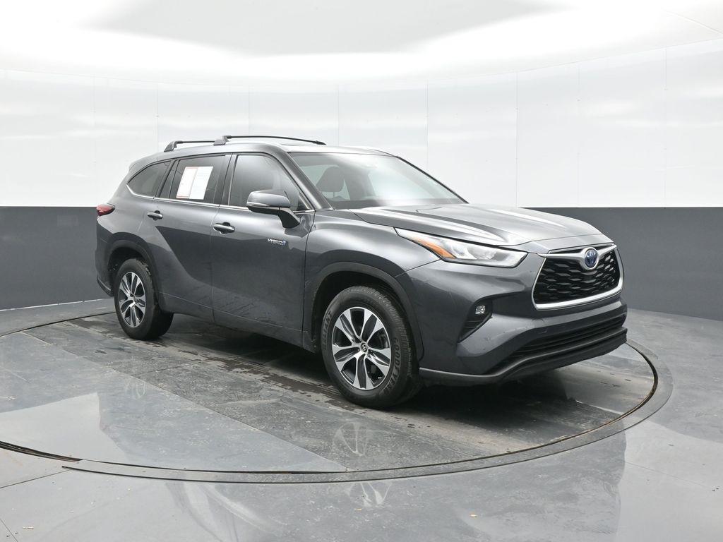 used 2020 Toyota Highlander Hybrid car, priced at $28,987