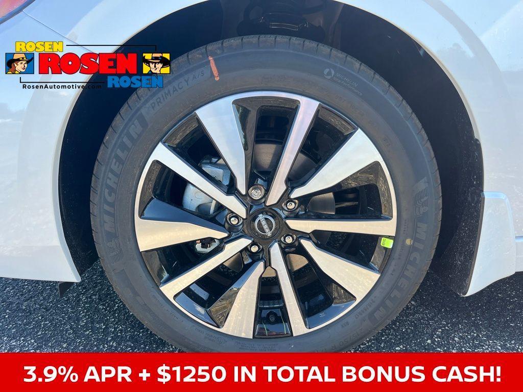 new 2025 Nissan Sentra car, priced at $23,421