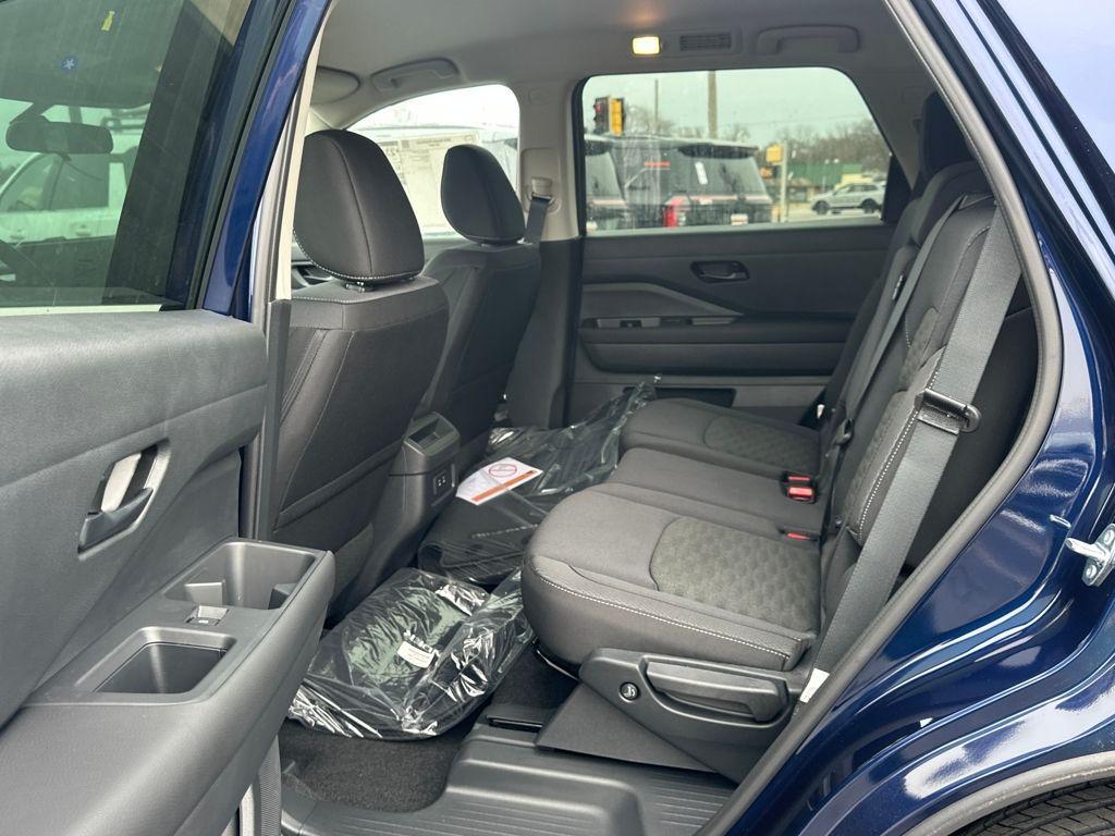 new 2026 Nissan Pathfinder car, priced at $39,655