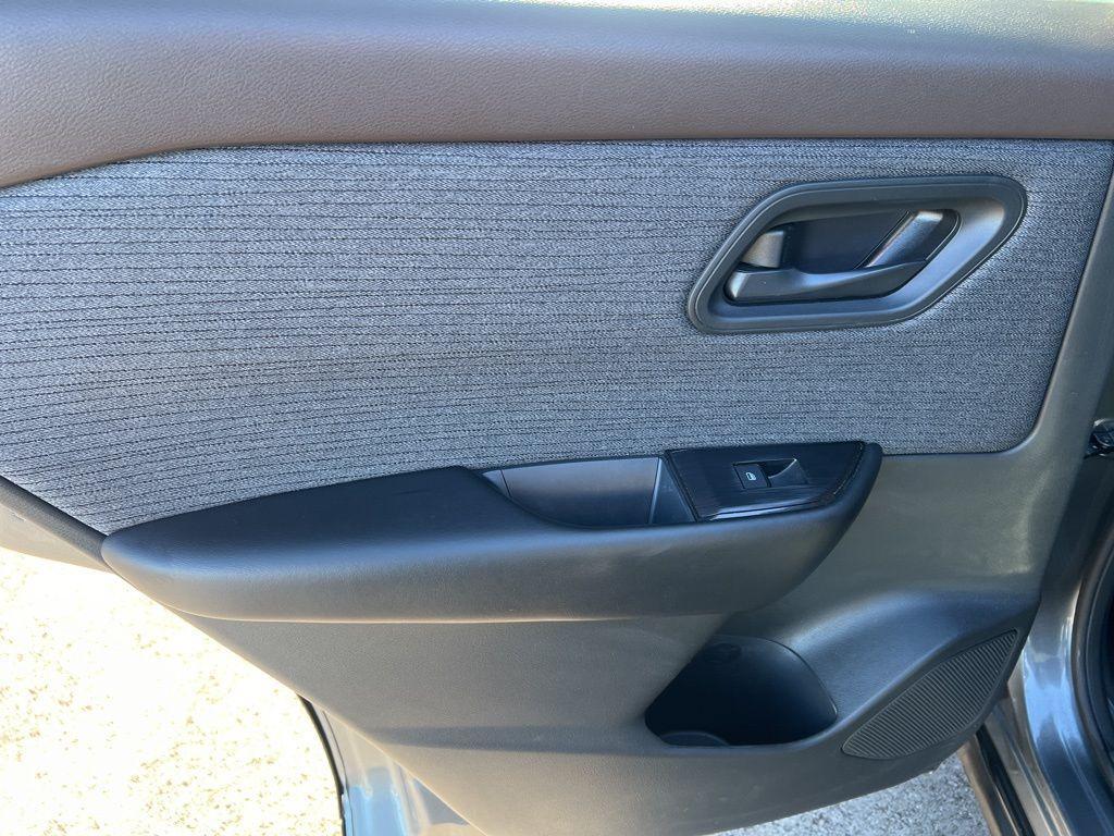 used 2023 Nissan Rogue car, priced at $19,999