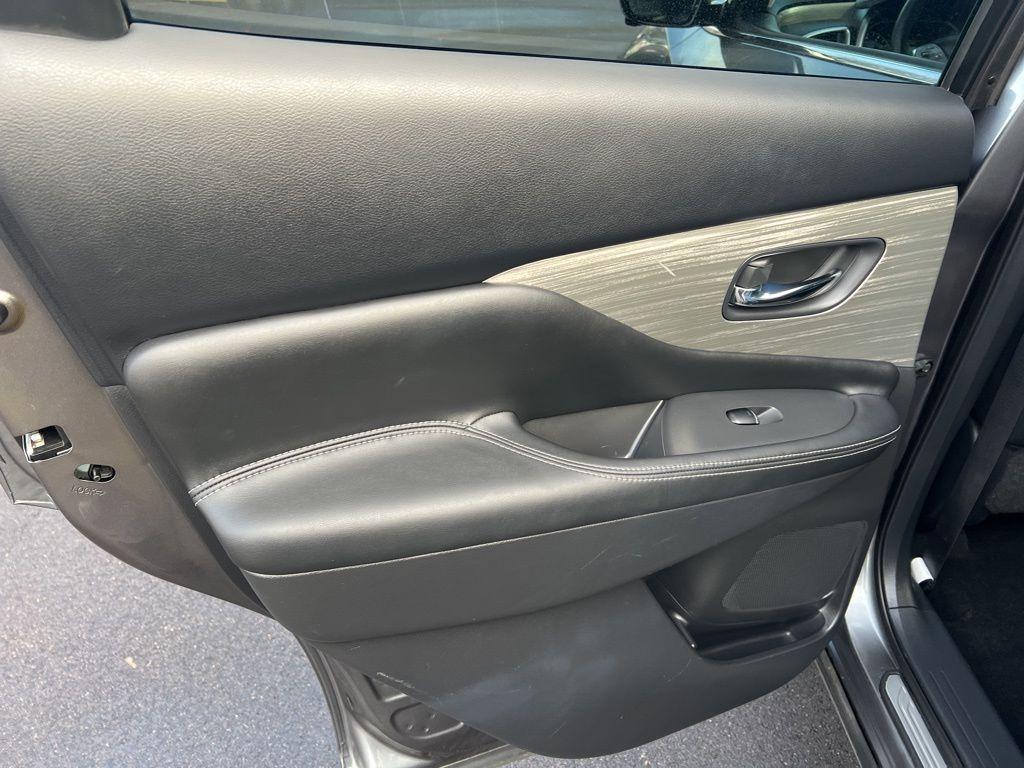 used 2015 Nissan Murano car, priced at $13,999