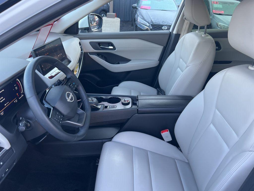 used 2025 Nissan Rogue car, priced at $31,999