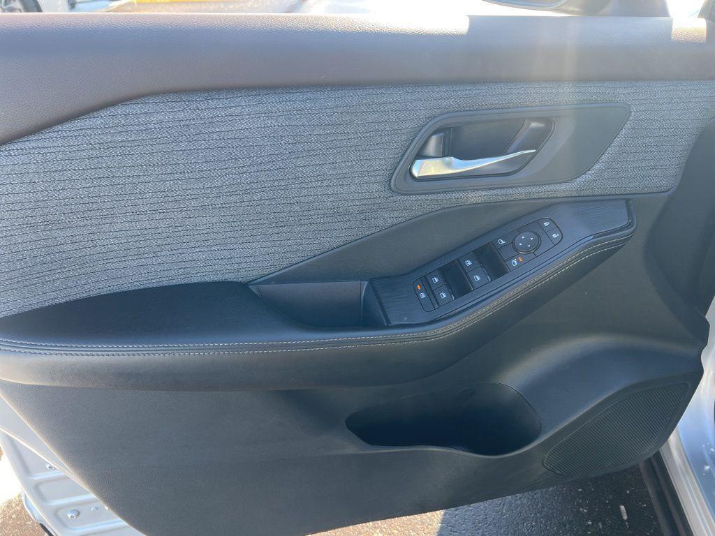 used 2023 Nissan Rogue car, priced at $21,999