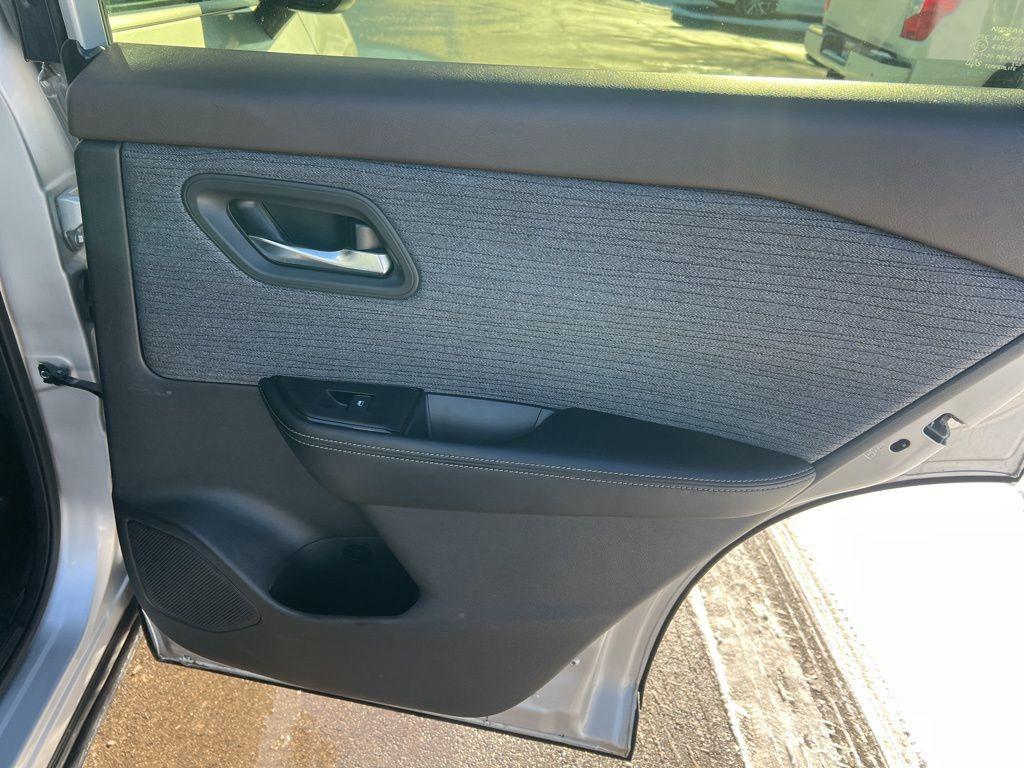 used 2023 Nissan Rogue car, priced at $21,999