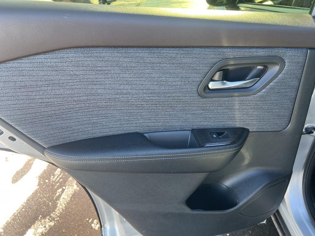 used 2023 Nissan Rogue car, priced at $21,999