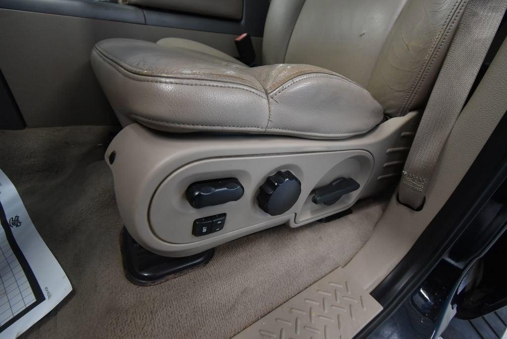 used 2006 Ford F-150 car, priced at $9,984