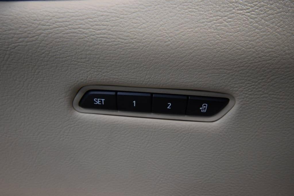 used 2019 Cadillac XT5 car, priced at $17,984