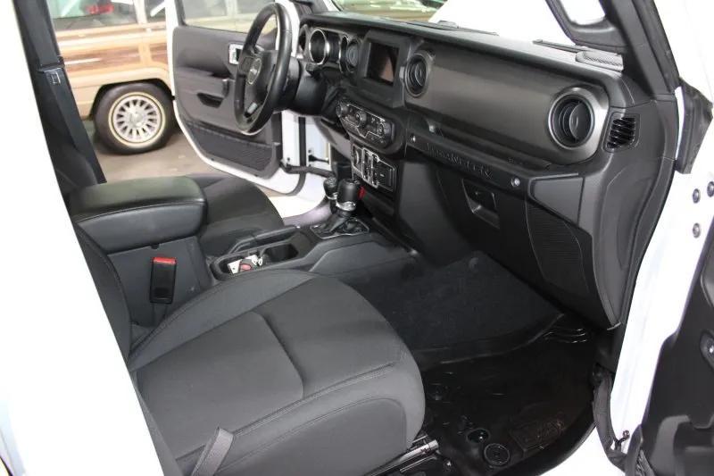 used 2022 Jeep Wrangler Unlimited car, priced at $41,900