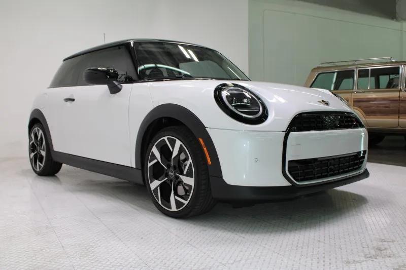 used 2025 MINI Hardtop car, priced at $34,900