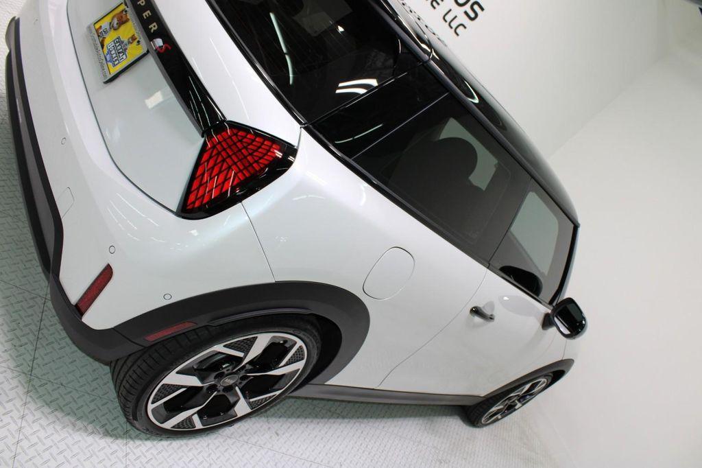 used 2025 MINI Hardtop car, priced at $34,900