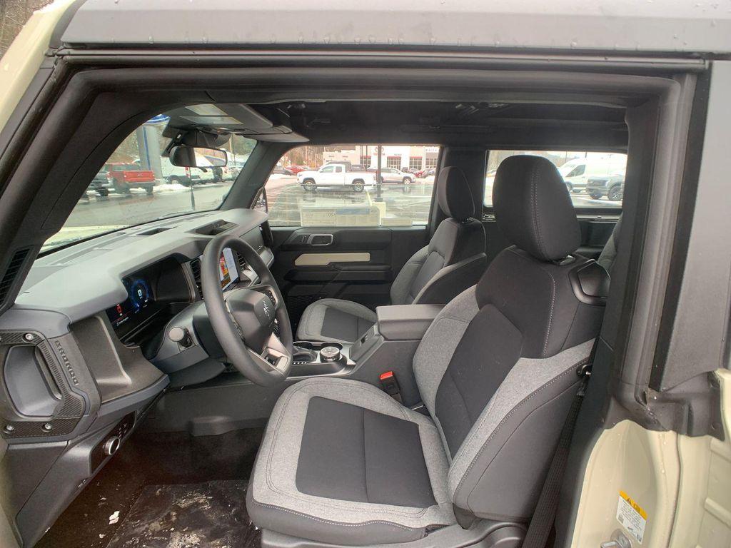 new 2025 Ford Bronco car, priced at $43,542