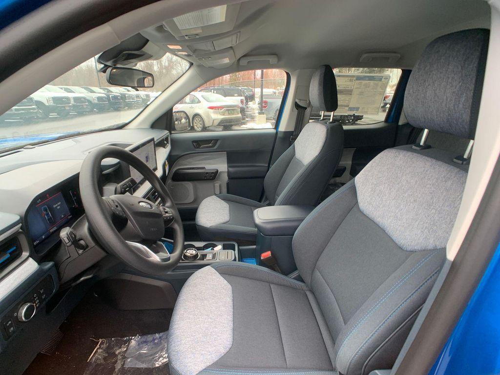 new 2025 Ford Maverick car, priced at $32,550