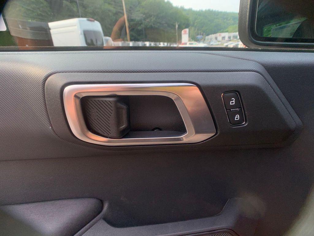 new 2025 Ford Bronco car, priced at $44,035