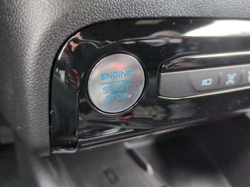 new 2025 Ford Escape car, priced at $40,068