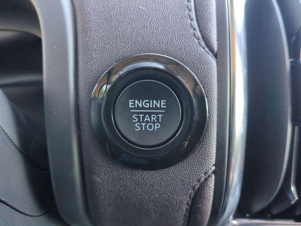 new 2025 Ford Expedition car, priced at $90,700