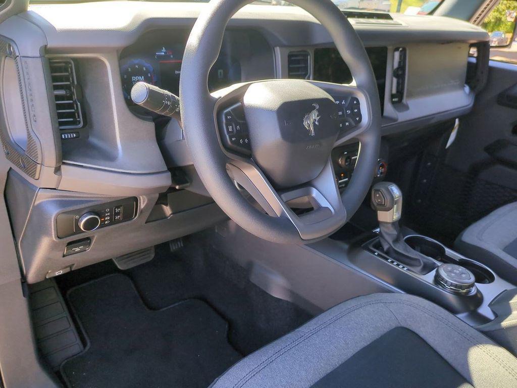 new 2025 Ford Bronco car, priced at $45,440