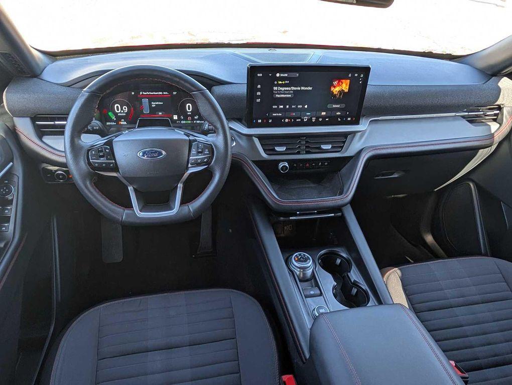 used 2025 Ford Explorer car, priced at $39,984