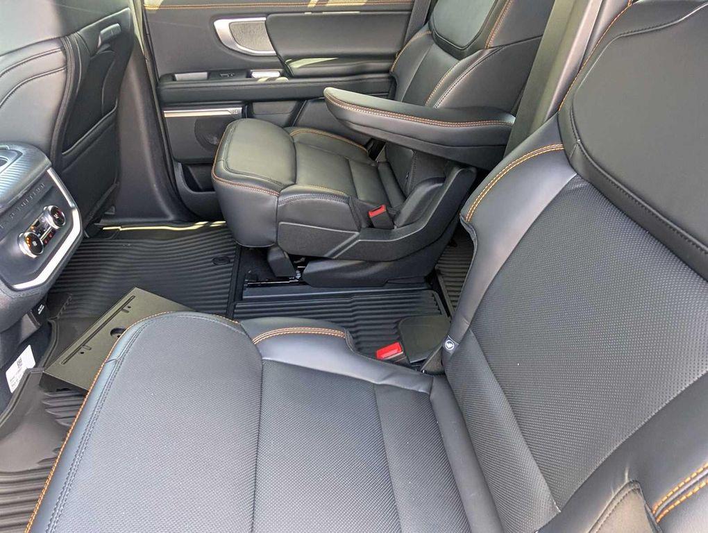 new 2026 Ford Expedition car, priced at $80,560