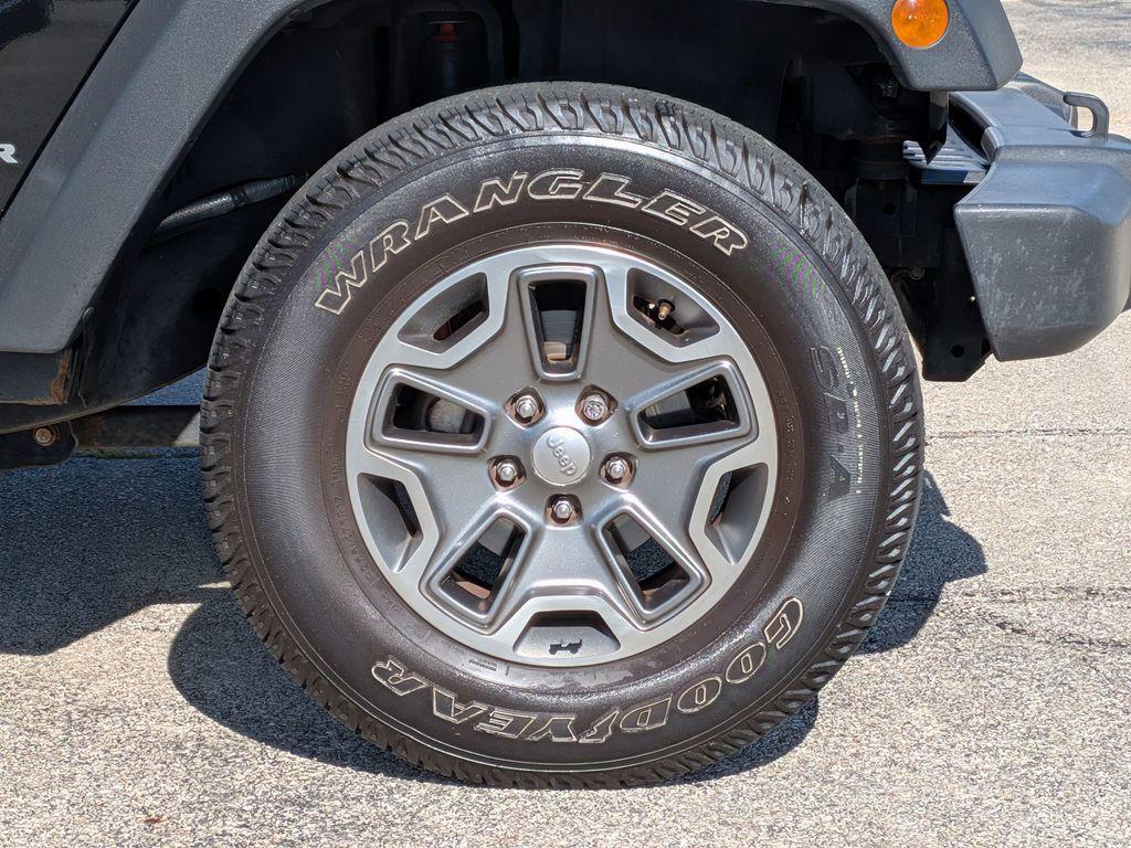 used 2014 Jeep Wrangler Unlimited car, priced at $13,995