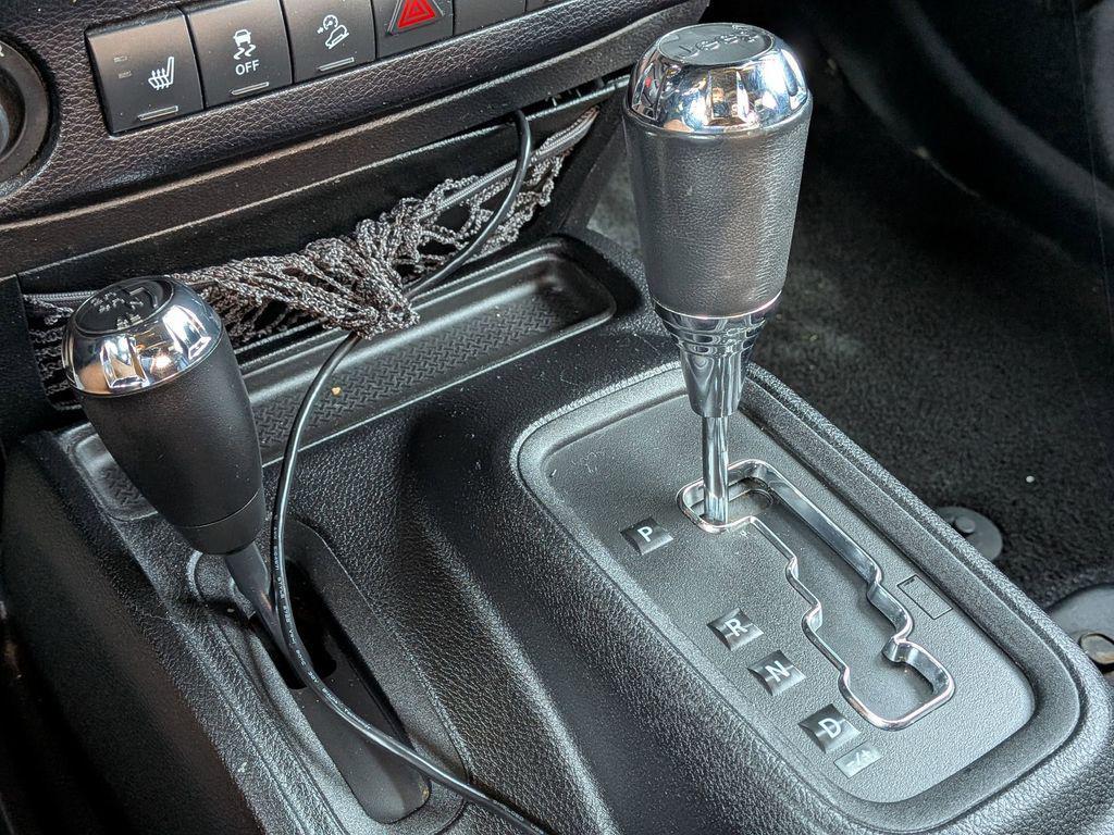 used 2014 Jeep Wrangler Unlimited car, priced at $13,995