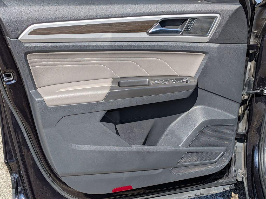 used 2022 Volkswagen Atlas car, priced at $24,995