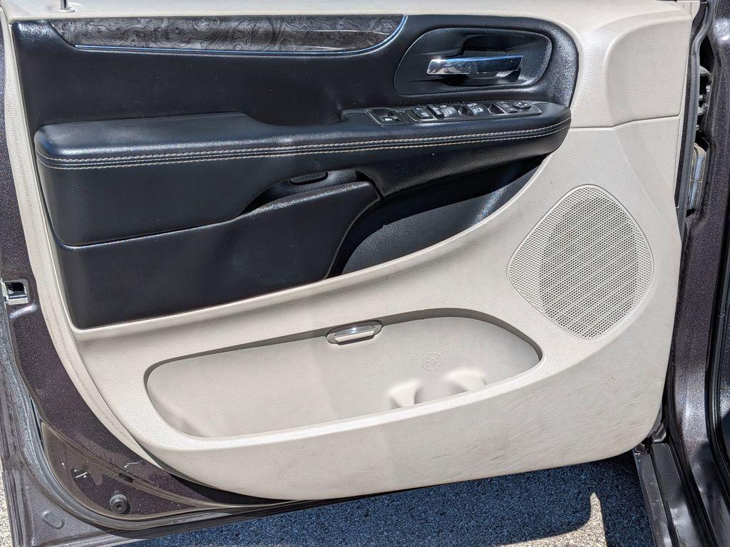 used 2015 Chrysler Town & Country car, priced at $15,995