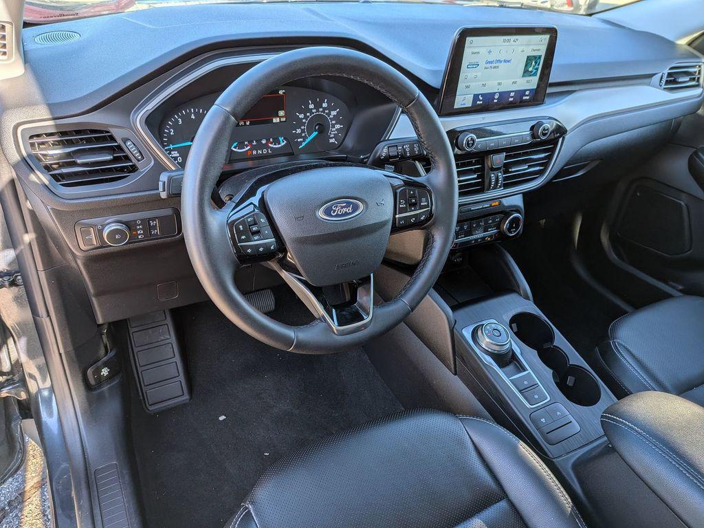 used 2022 Ford Escape car, priced at $23,995