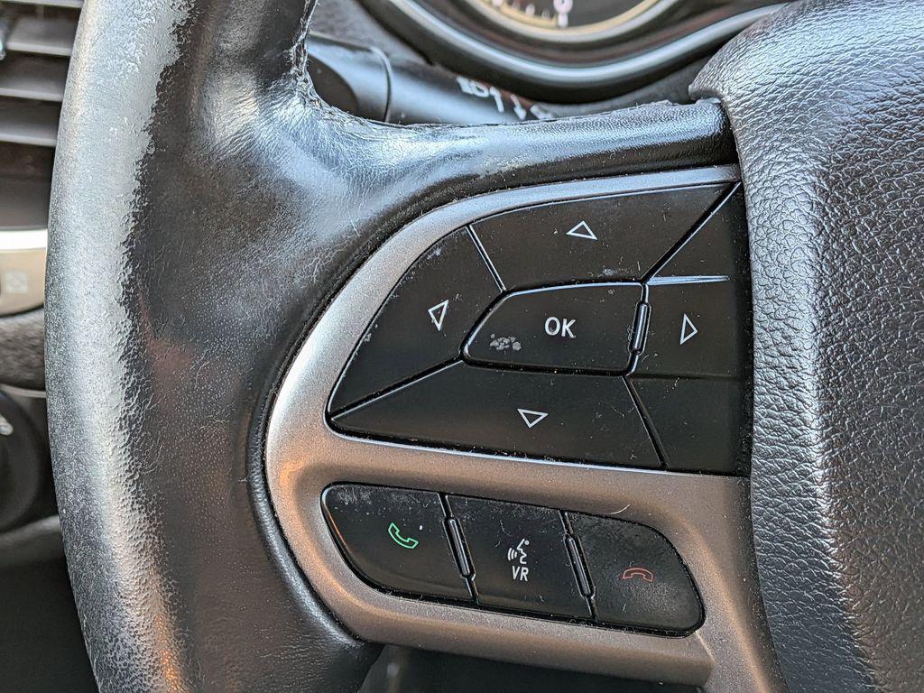 used 2019 Jeep Cherokee car, priced at $15,995