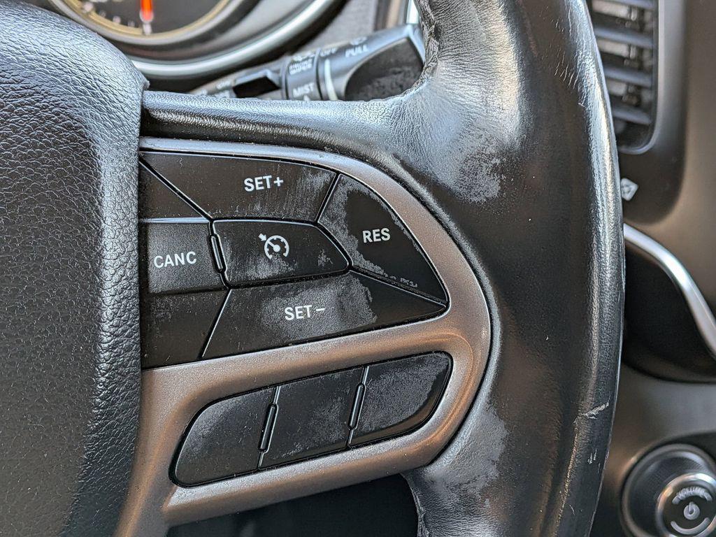 used 2019 Jeep Cherokee car, priced at $15,995