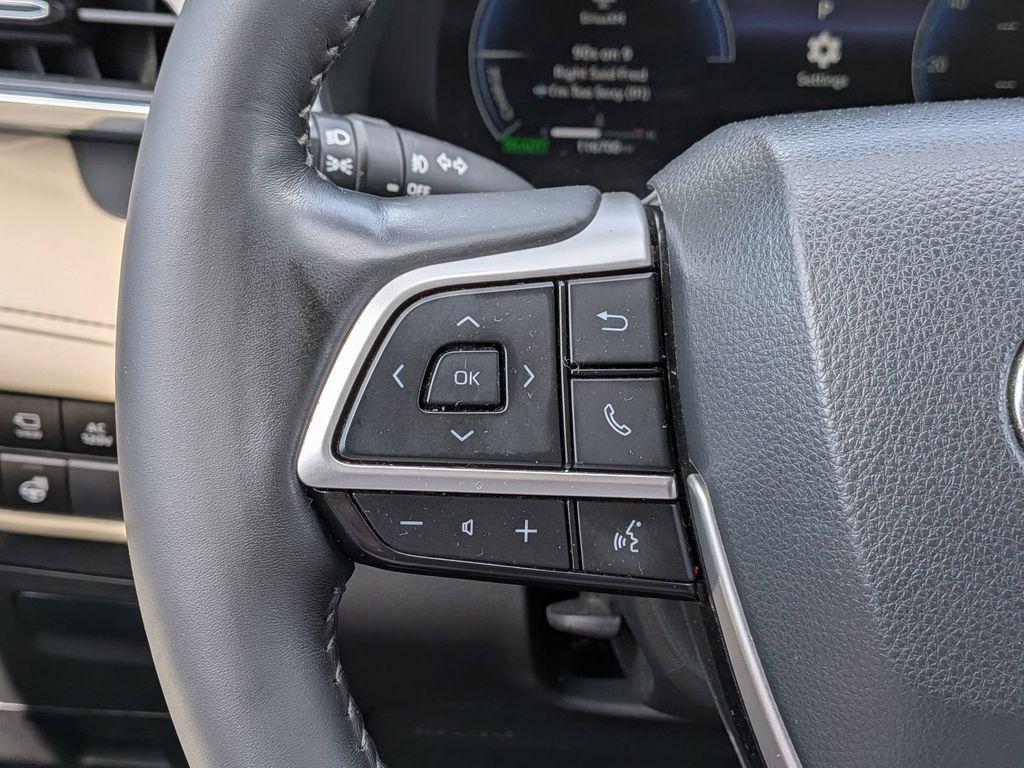used 2023 Toyota Highlander Hybrid car, priced at $37,995